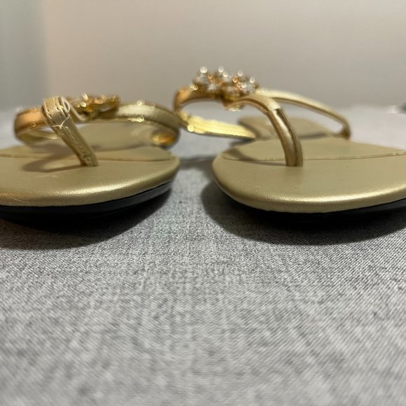 Premiere Collection Women's Gold Tone Bedazzled Sandals Flip Flops Size 8.5 - Picture 7 of 10
